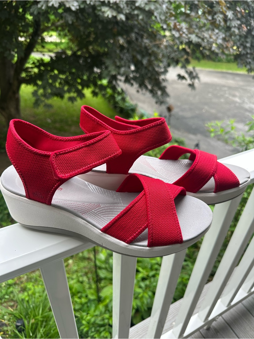 Cloudsteppers by Clarks Red Wedge Sandals with Crossed Front Straps - Picture 6 of 10